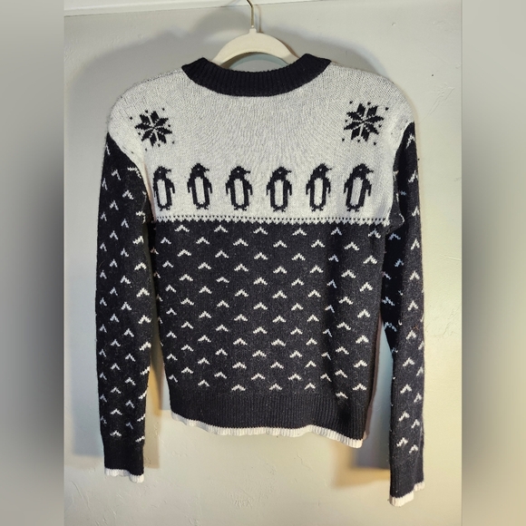 kate spade Black and White Penguin Crewneck Intarsia Sweater Sz XS - Picture 5 of 6
